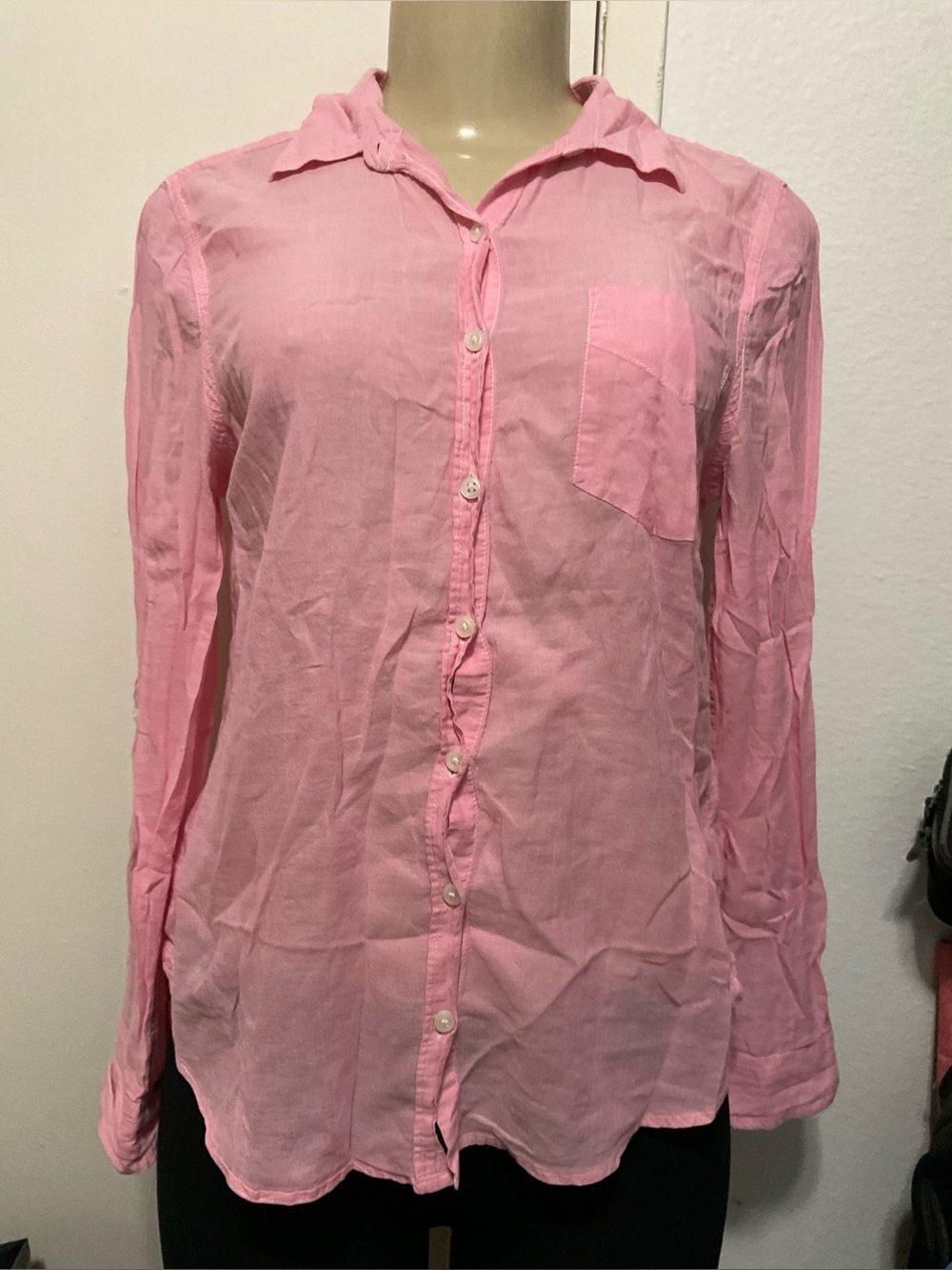 SO vintage women’s 2000s Pink button up Shirt size L